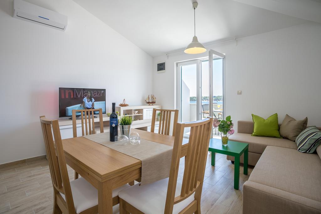 Apartments Oleandar Rogoznica  Room photo