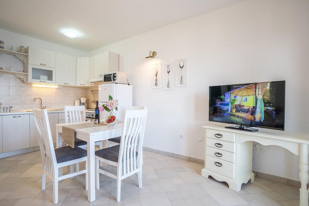 Apartments Oleandar Rogoznica  Room photo